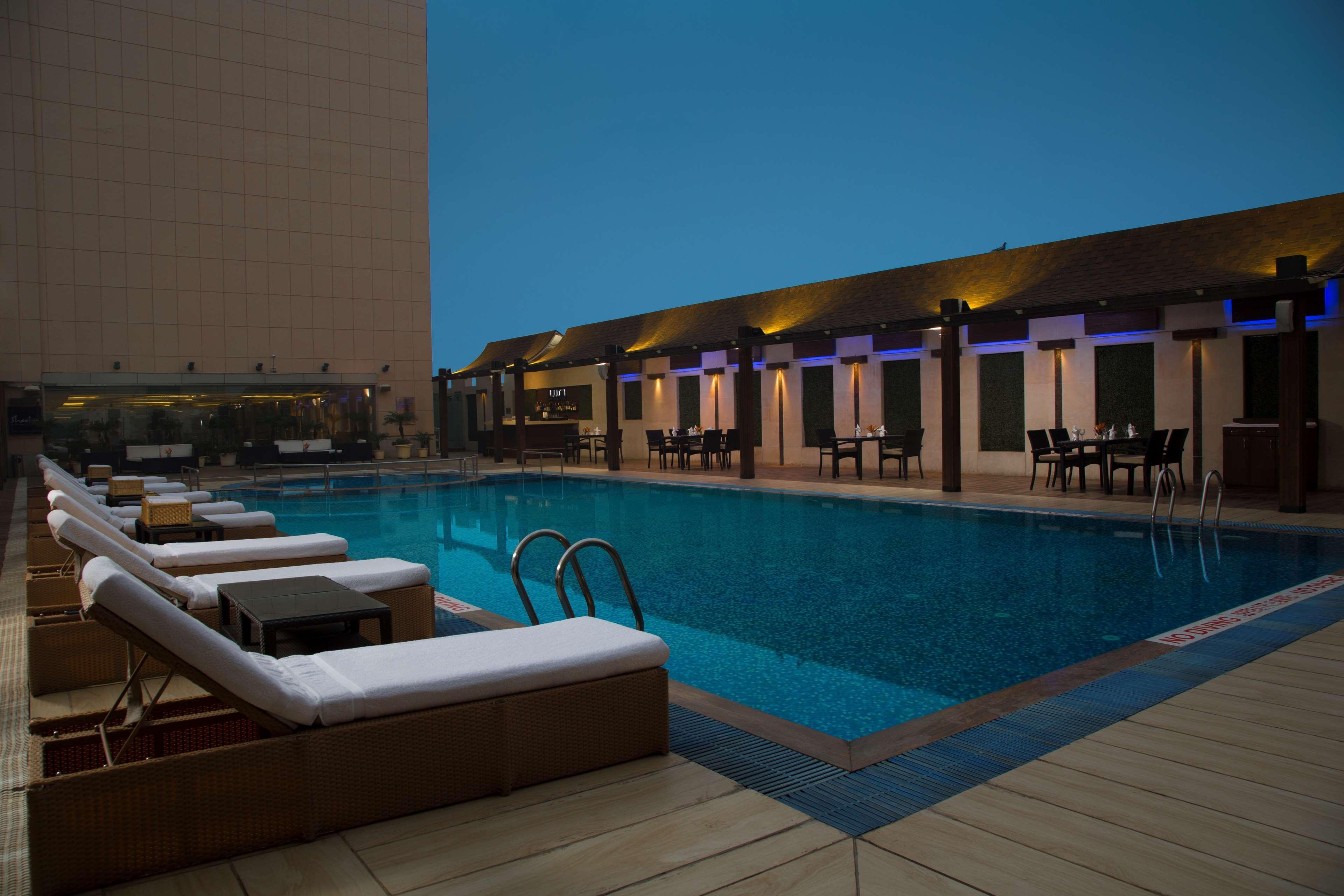 Hotel Radisson Blu Kaushambi Delhi Ncr Ghaziabad Esterno foto