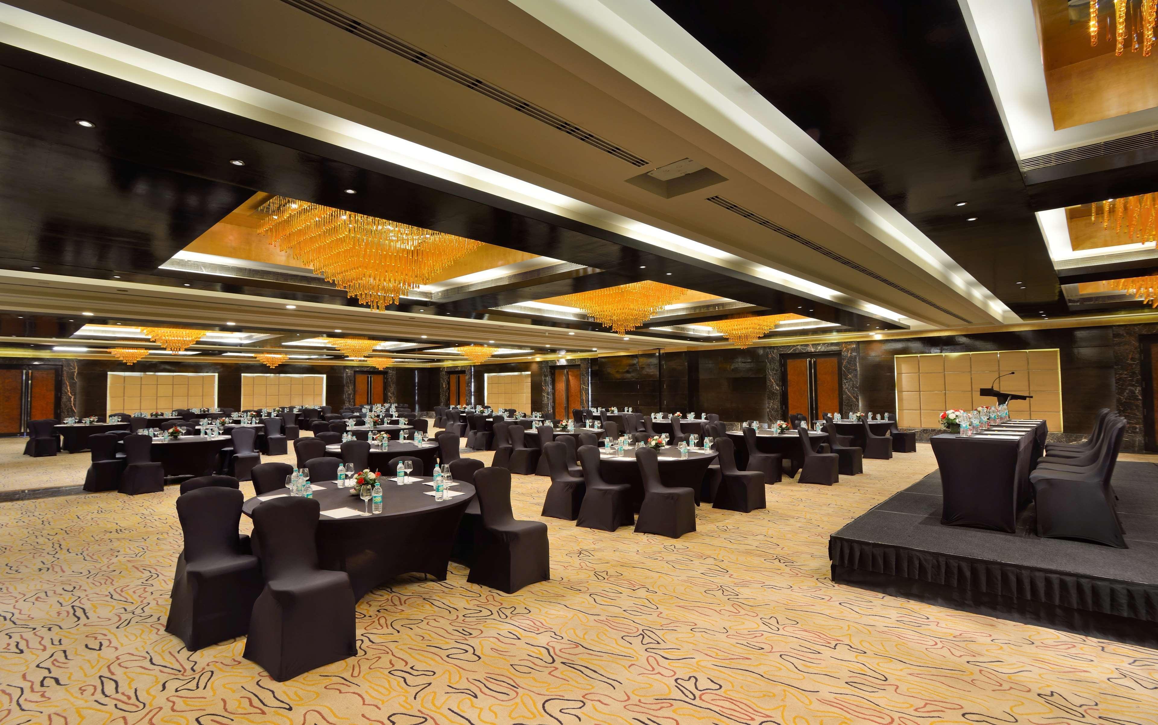 Hotel Radisson Blu Kaushambi Delhi Ncr Ghaziabad Esterno foto