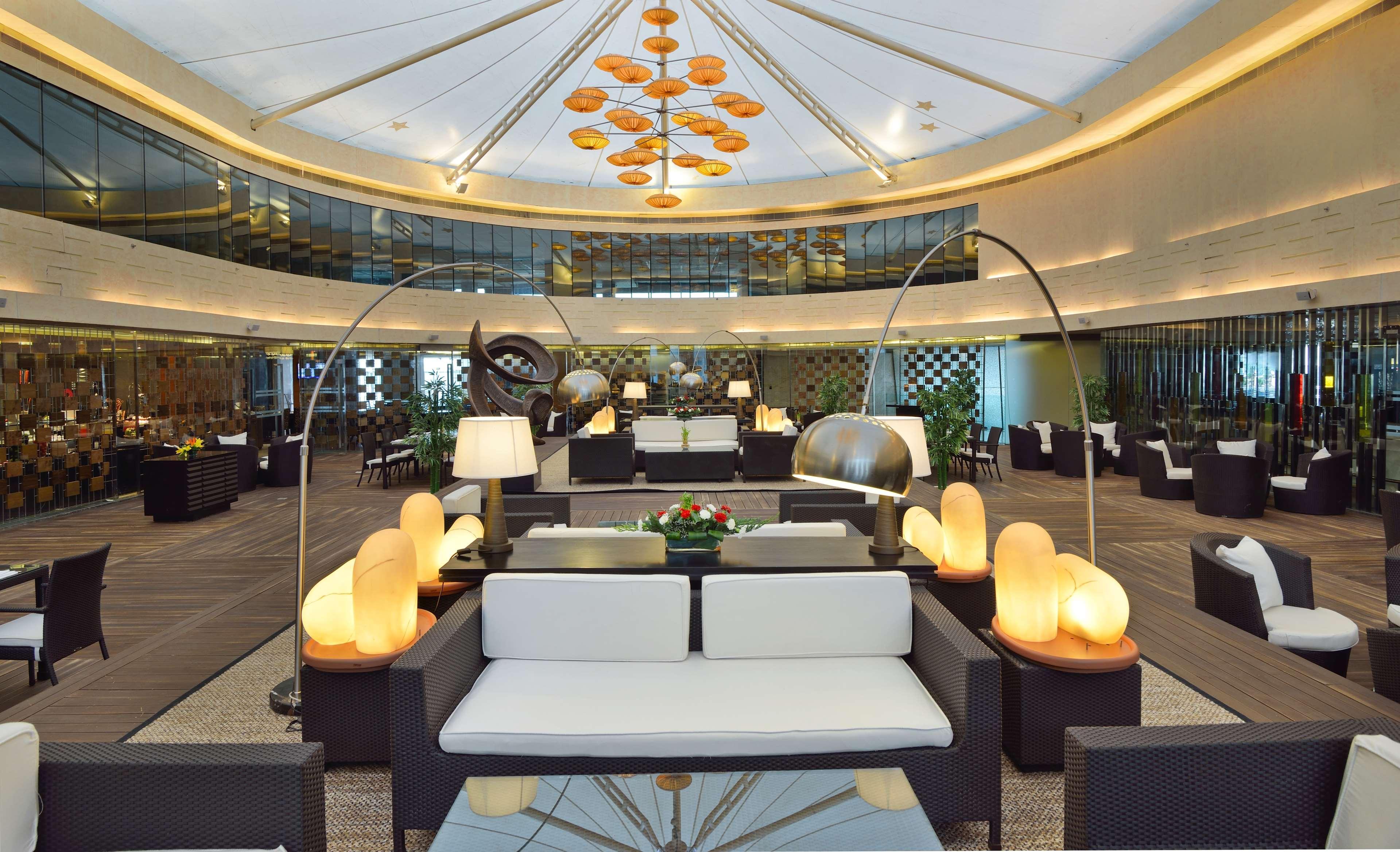 Hotel Radisson Blu Kaushambi Delhi Ncr Ghaziabad Esterno foto