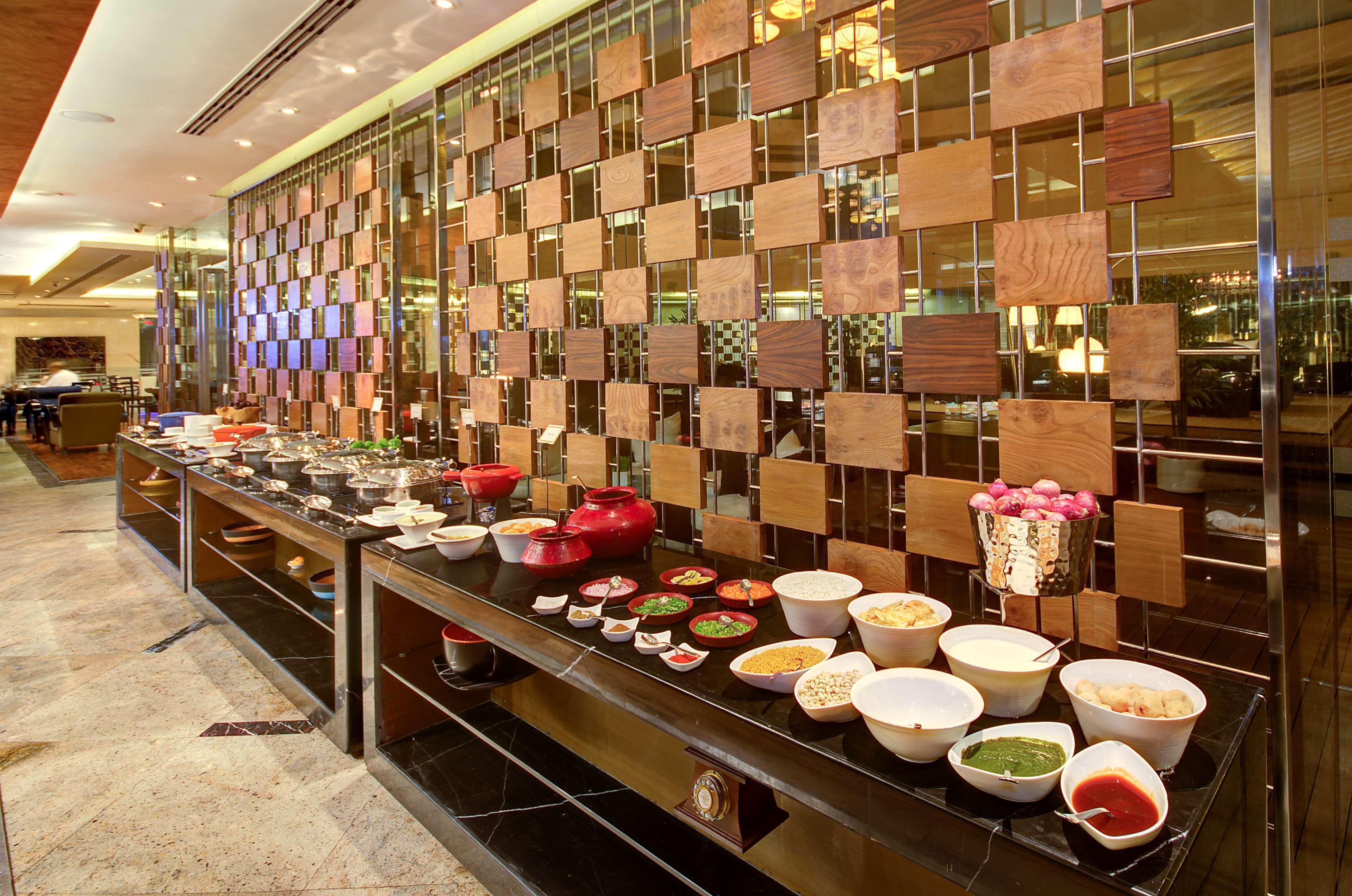 Hotel Radisson Blu Kaushambi Delhi Ncr Ghaziabad Esterno foto