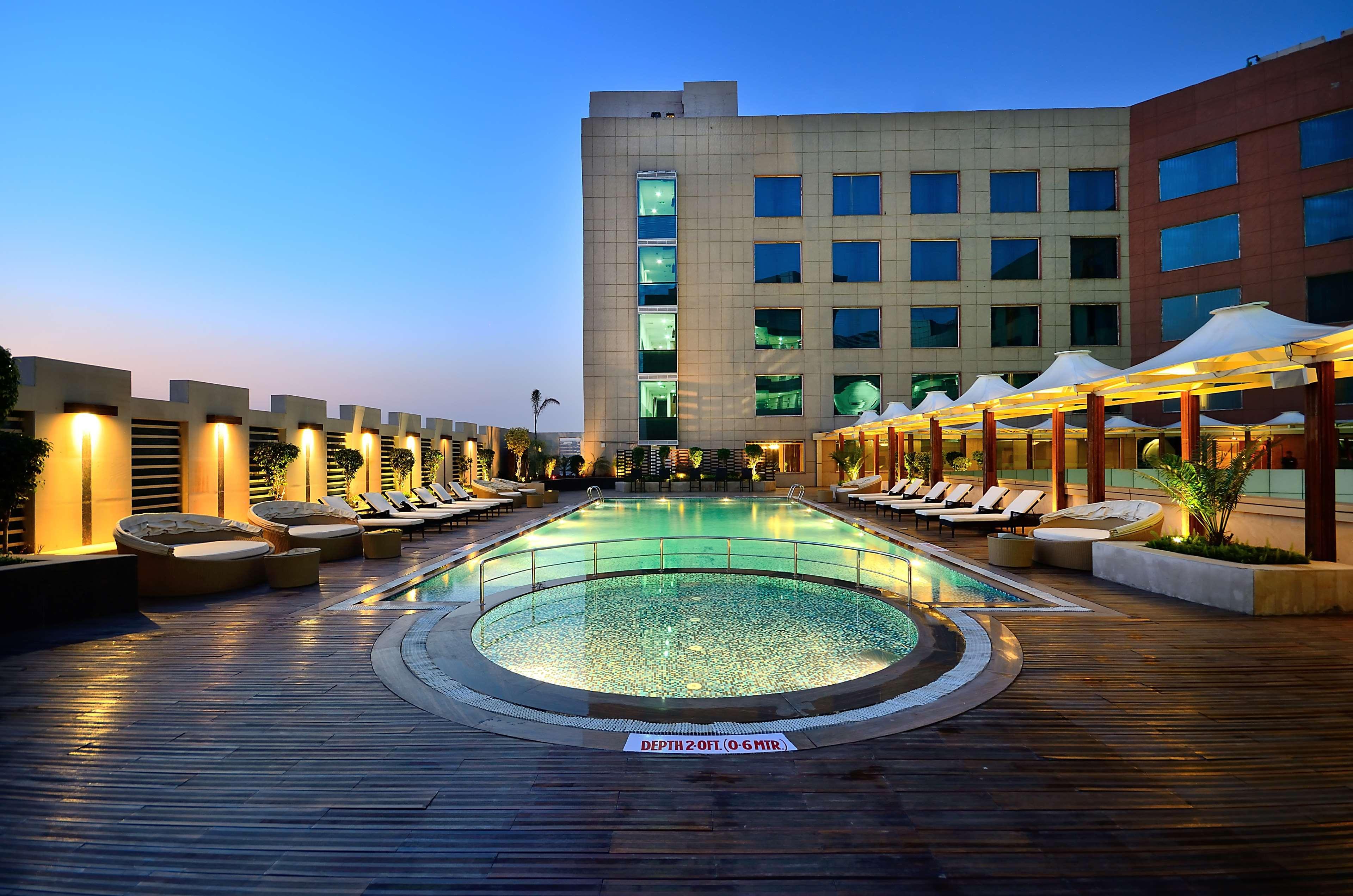 Hotel Radisson Blu Kaushambi Delhi Ncr Ghaziabad Esterno foto