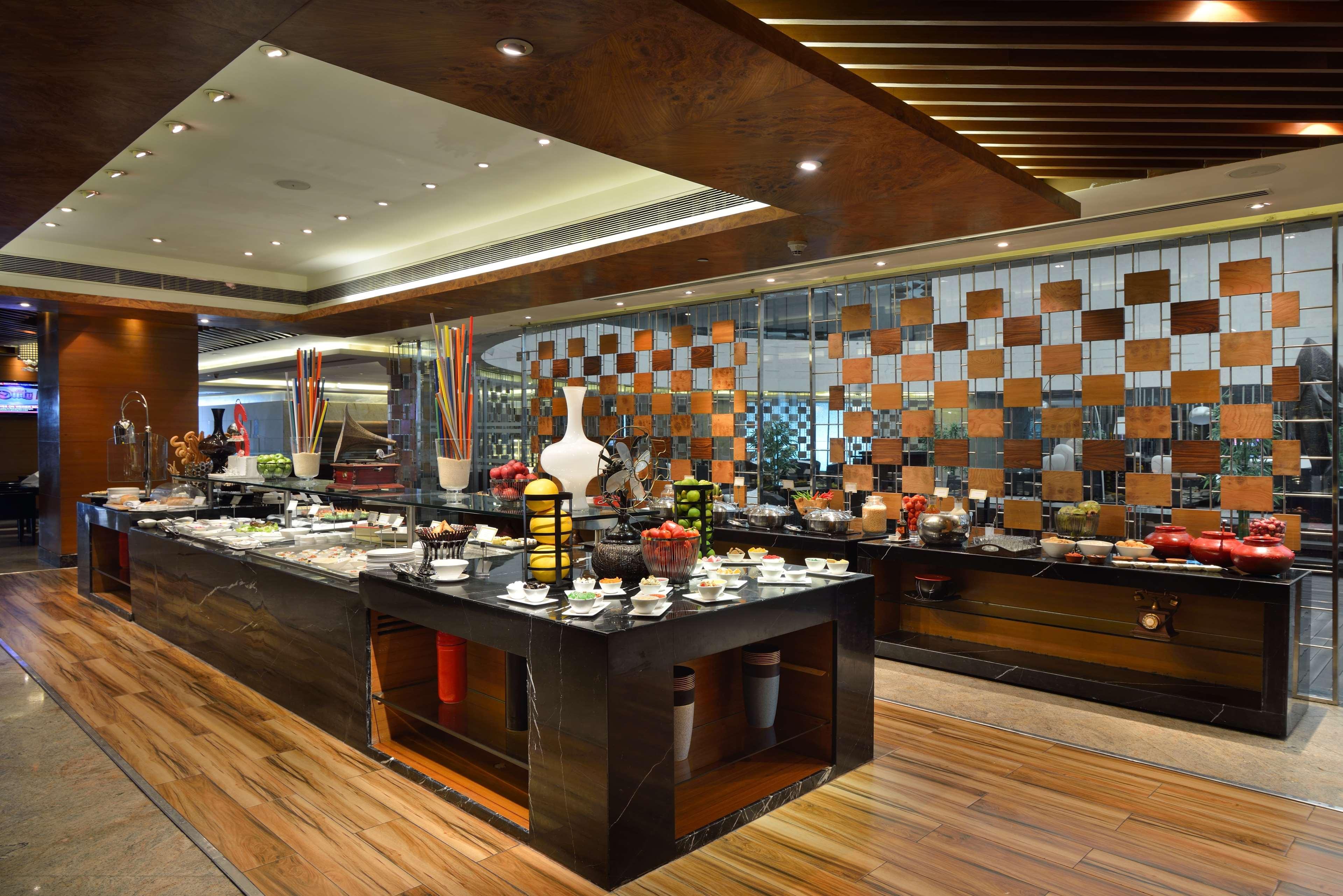 Hotel Radisson Blu Kaushambi Delhi Ncr Ghaziabad Esterno foto